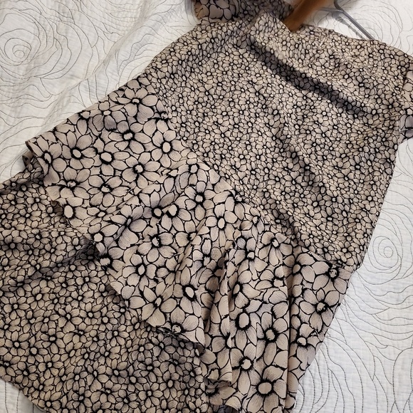 Oasis tea dress - Picture 2 of 5